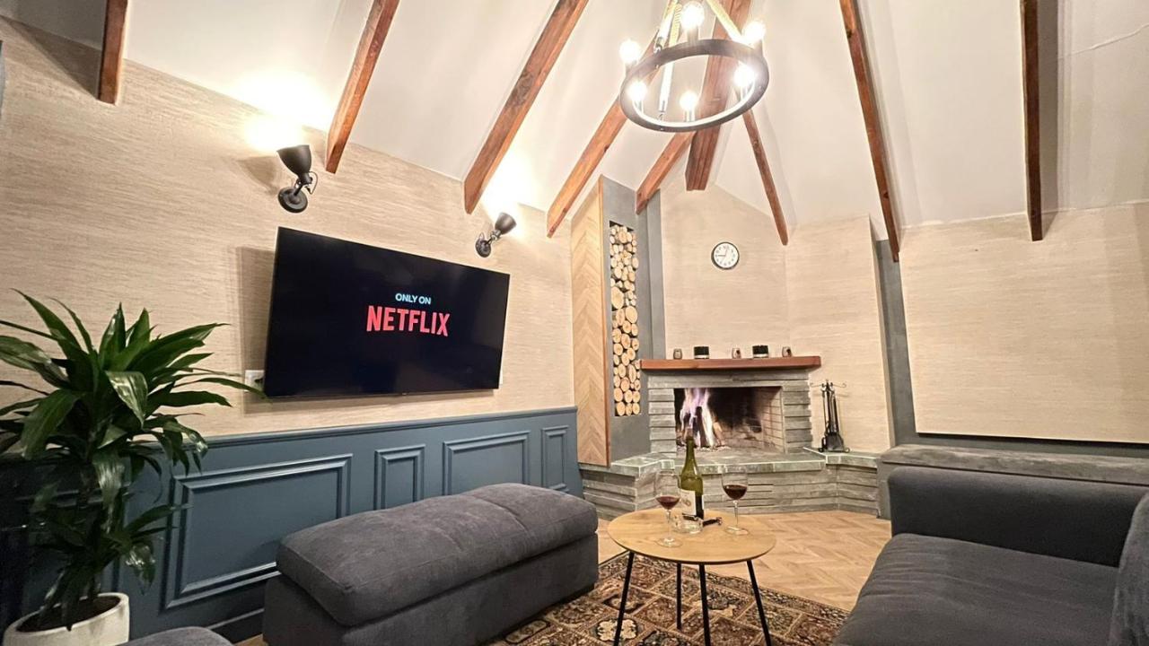 Apartament Heart Of Cozy Loft With Fireplace