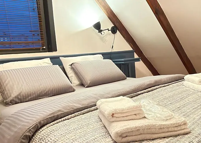 Heart Of Tirana Cozy Loft With Fireplace