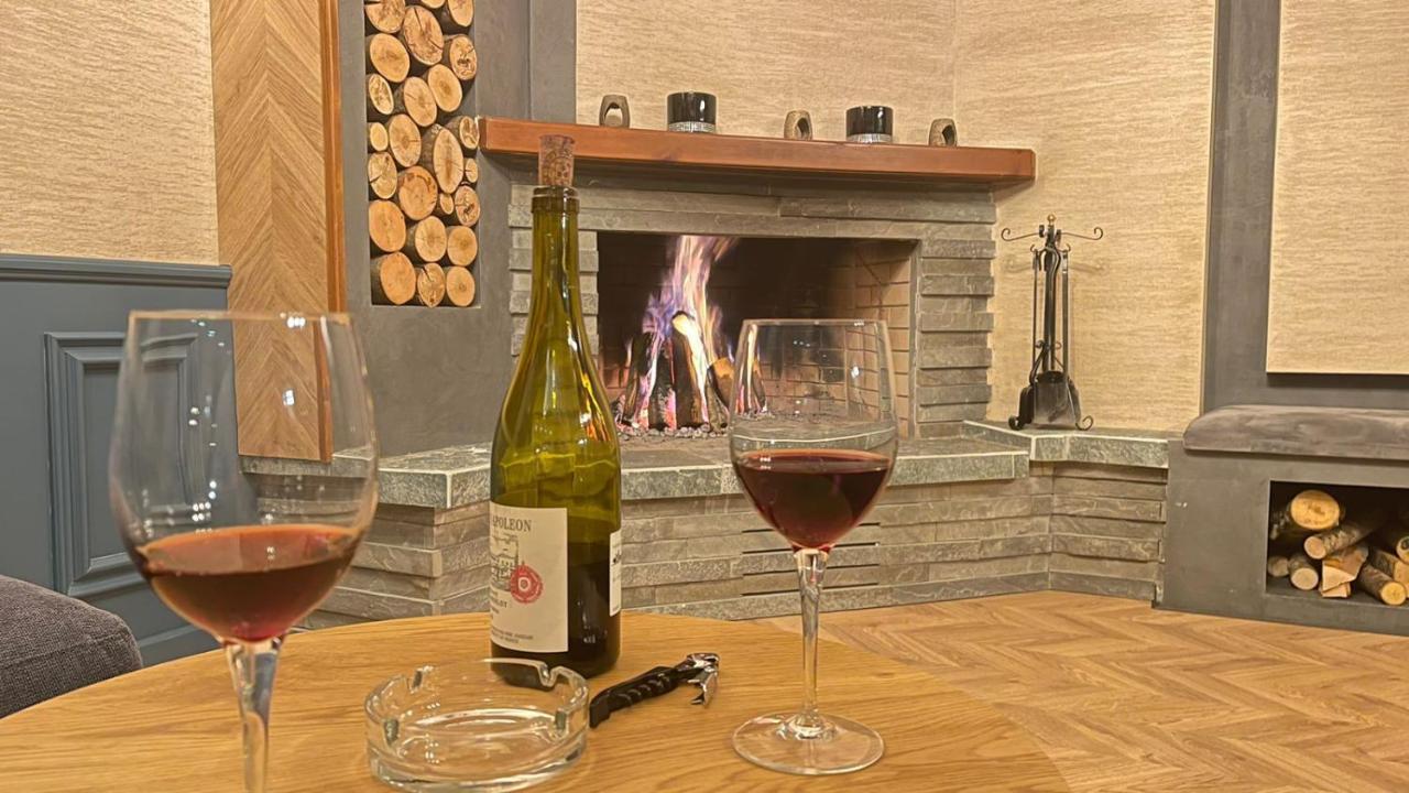 Heart Of Cozy Loft With Fireplace Appartement *